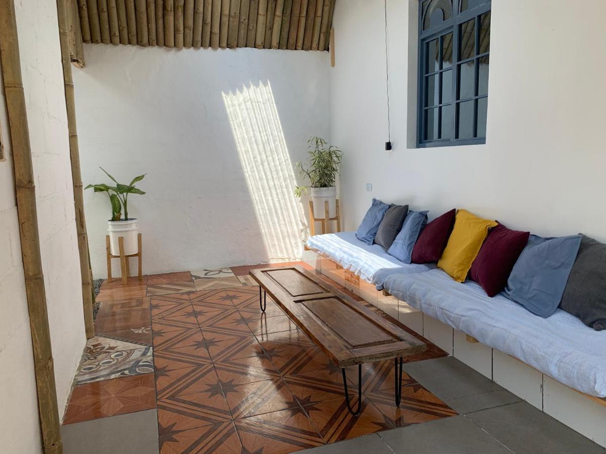 El Chirris Tzanjay Hotell San Juan La Laguna Exteriör bild